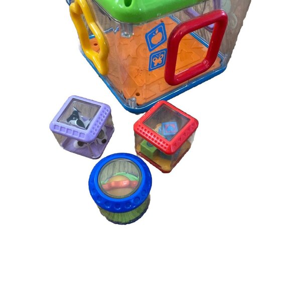 Fisher Price Peek A Boo Block Shape Sorter Baby Musical Sounds Cube FOR REPAIR - Picture 1 of 12